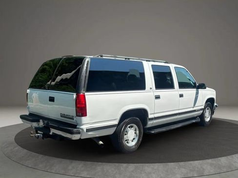 Used 1999 Chevrolet Suburban 2WD w/ Preferred Equipment Group 3 image 5