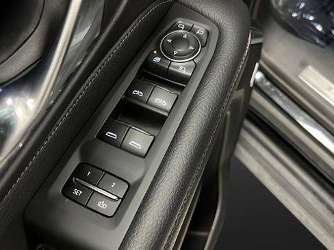 Used 2021 GMC Yukon Denali AWD/4WD image 21
