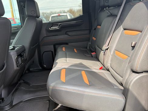Used 2024 GMC Sierra 1500 AT4 w/ Technology Package image 10