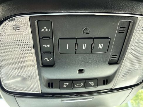 Used 2022 Dodge Durango GT AWD/4WD image 48