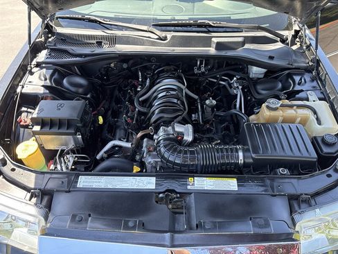 Used 2006 Chrysler 300 C RWD image 41