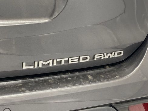 Used 2023 Toyota Highlander Limited image 31