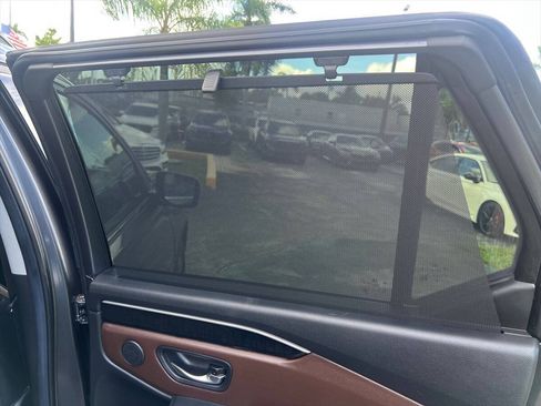 Used 2025 Honda Pilot Elite image 18