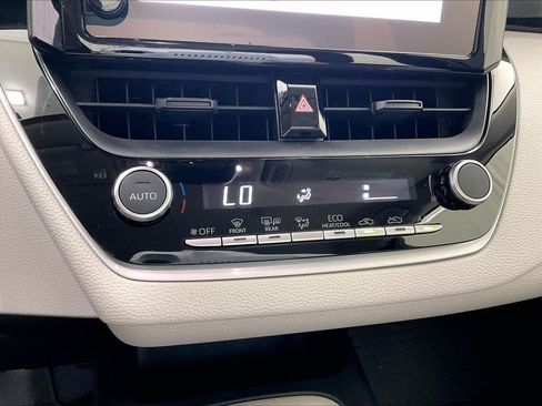 Used 2026 Toyota Corolla LE FWD image 25