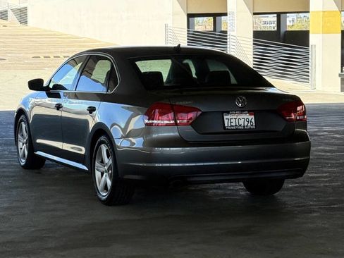 Used 2014 Volkswagen Passat 1.8T SE image 4