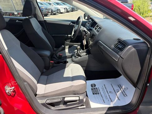 Used 2017 Volkswagen Jetta S FWD image 10