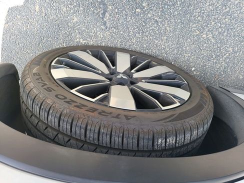 Used 2025 Mitsubishi Outlander SE image 7