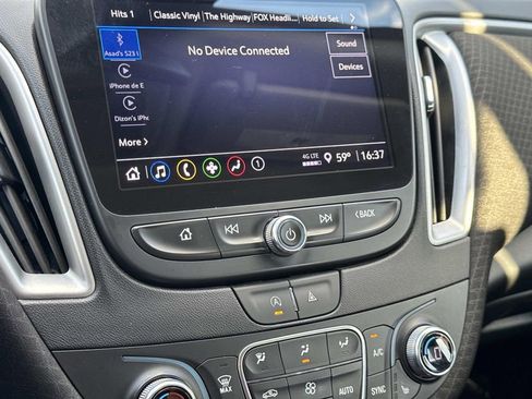 Used 2023 Chevrolet Malibu LT image 17