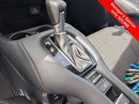 Used 2025 Honda HR-V LX image 18