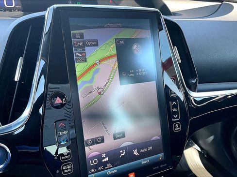 Used 2017 Toyota Prius Prime Advanced FWD image 34