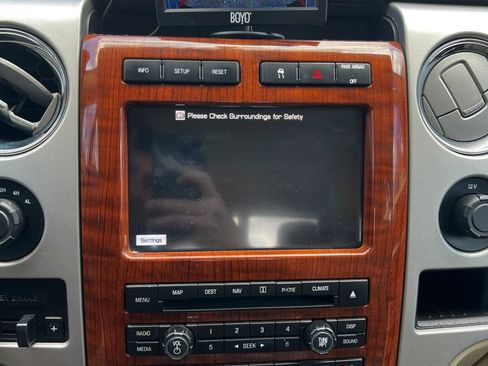 Used 2010 Ford F150 Lariat image 17