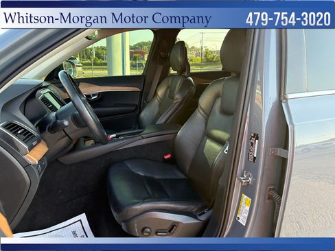 Used 2021 Volvo XC90 T6 Momentum AWD/4WD image 9
