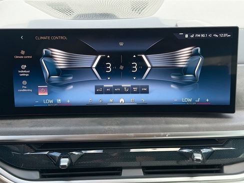 New 2026 BMW X5 xDrive50e w/ Executive Package image 35