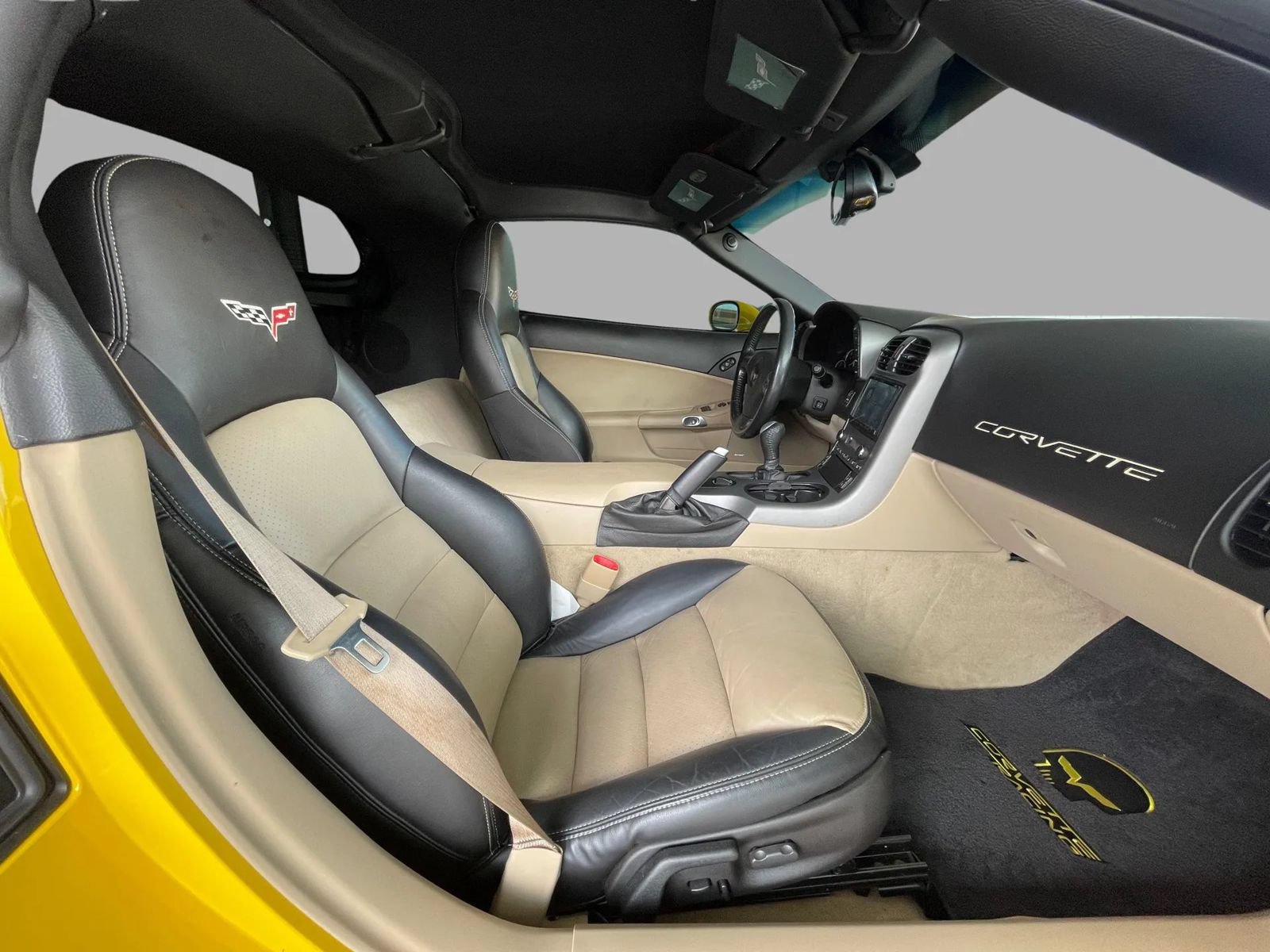 Used 2007 Chevrolet Corvette Coupe w/ Preferred Equipment Group RWD image 32