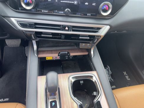 Used 2025 Lexus RX 350 Premium w/ Accessory Package (Z1) image 16