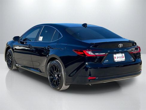 New 2026 Toyota Camry XLE image 7