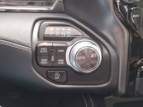 Used 2022 RAM 1500 Limited w/ Body Color Bumper Group image 17