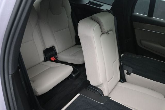 Certified 2026 Volvo XC90 T8 Core w/ Protection Package Premier AWD/4WD image 28
