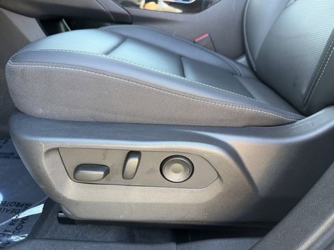 Used 2025 Buick Envision Preferred image 18