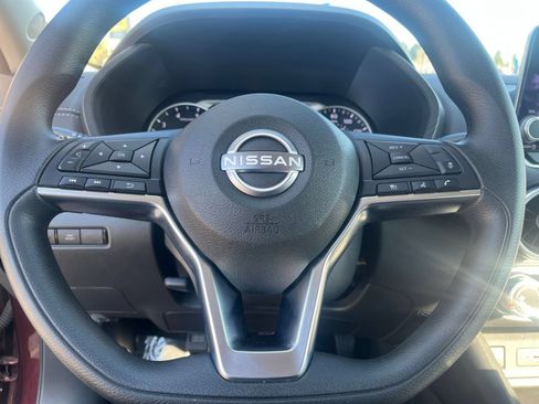 Used 2025 Nissan Sentra SV FWD image 28