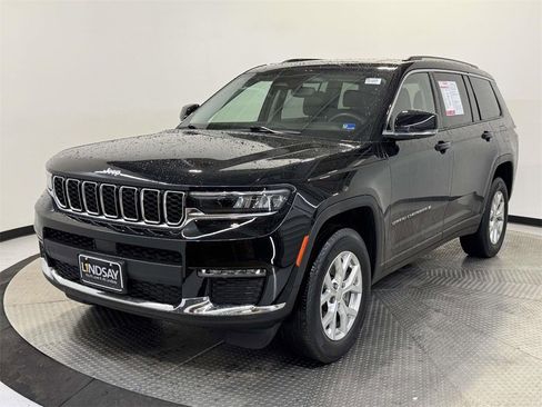 Used 2023 Jeep Grand Cherokee L Limited image 3