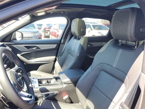 Used 2025 Jaguar F-PACE R-Dynamic S image 11