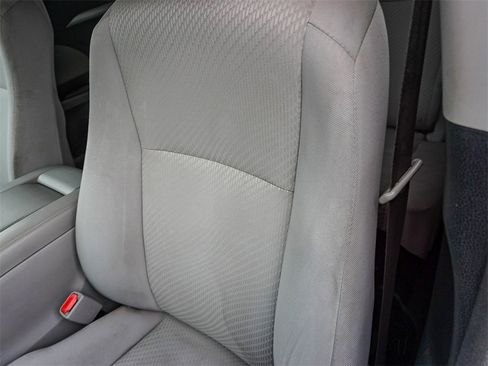 Used 2014 Toyota Highlander LE image 20