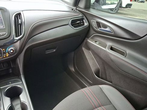 Used 2024 Chevrolet Equinox RS AWD/4WD image 17