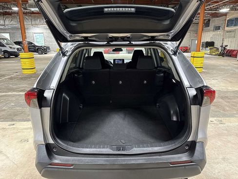 Used 2023 Toyota RAV4 LE AWD/4WD image 11