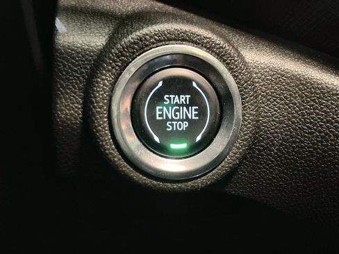 Used 2023 Chevrolet TrailBlazer RS w/ Sun and Liftgate Package image 16