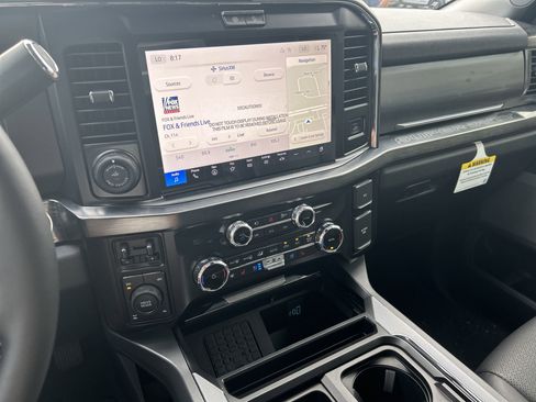 New 2025 Ford F250 Lariat w/ Lariat Ultimate Package image 39