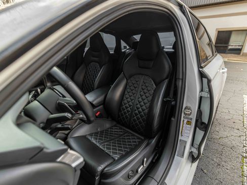 Used 2017 Audi S6 Prestige w/ S6 Sport Package image 13
