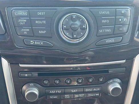 Used 2015 Nissan Pathfinder Platinum FWD image 19