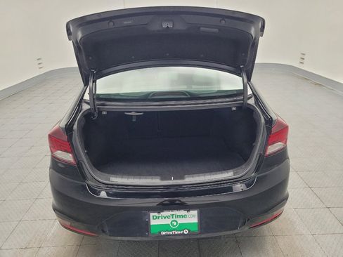 Used 2020 Hyundai Elantra Limited w/ Cargo Package (C1) FWD image 29