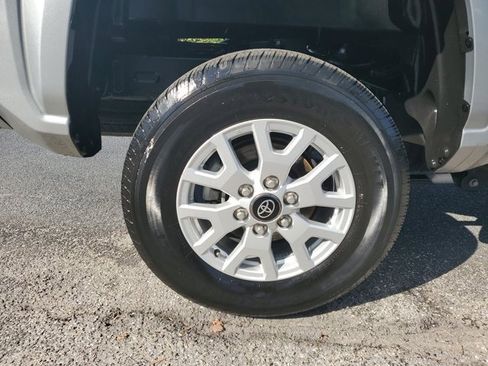 Used 2024 Toyota Tacoma SR5 image 5