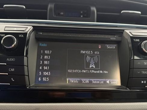 Used 2014 Toyota Corolla LE FWD image 14