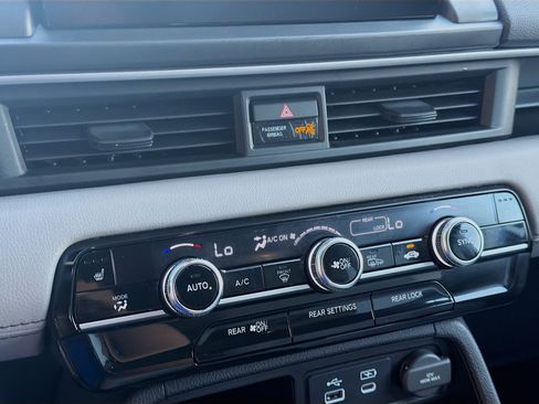 Certified 2025 Honda Pilot EX-L image 14