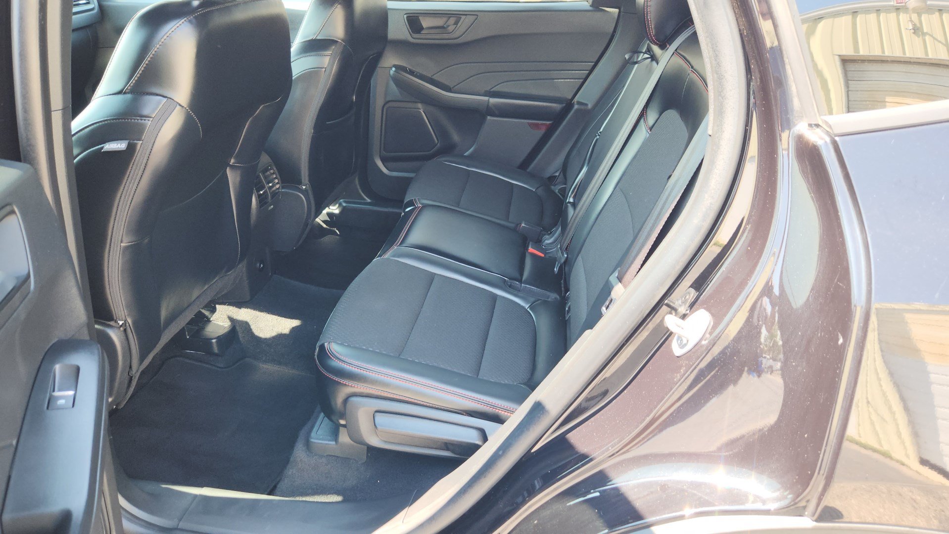 Used 2025 Ford Escape ST-Line AWD/4WD image 21
