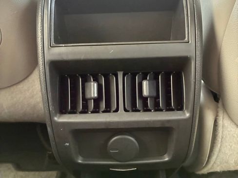 Used 2013 Cadillac SRX FWD image 18