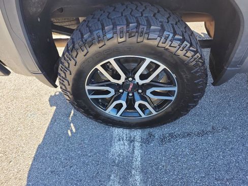 Used 2021 GMC Sierra 1500 AT4 w/ AT4 Value Package image 6