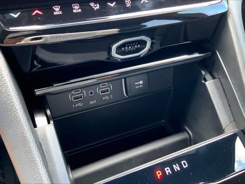 Used 2026 Jeep Grand Cherokee Limited AWD/4WD image 35