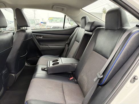 Used 2017 Toyota Corolla SE image 37