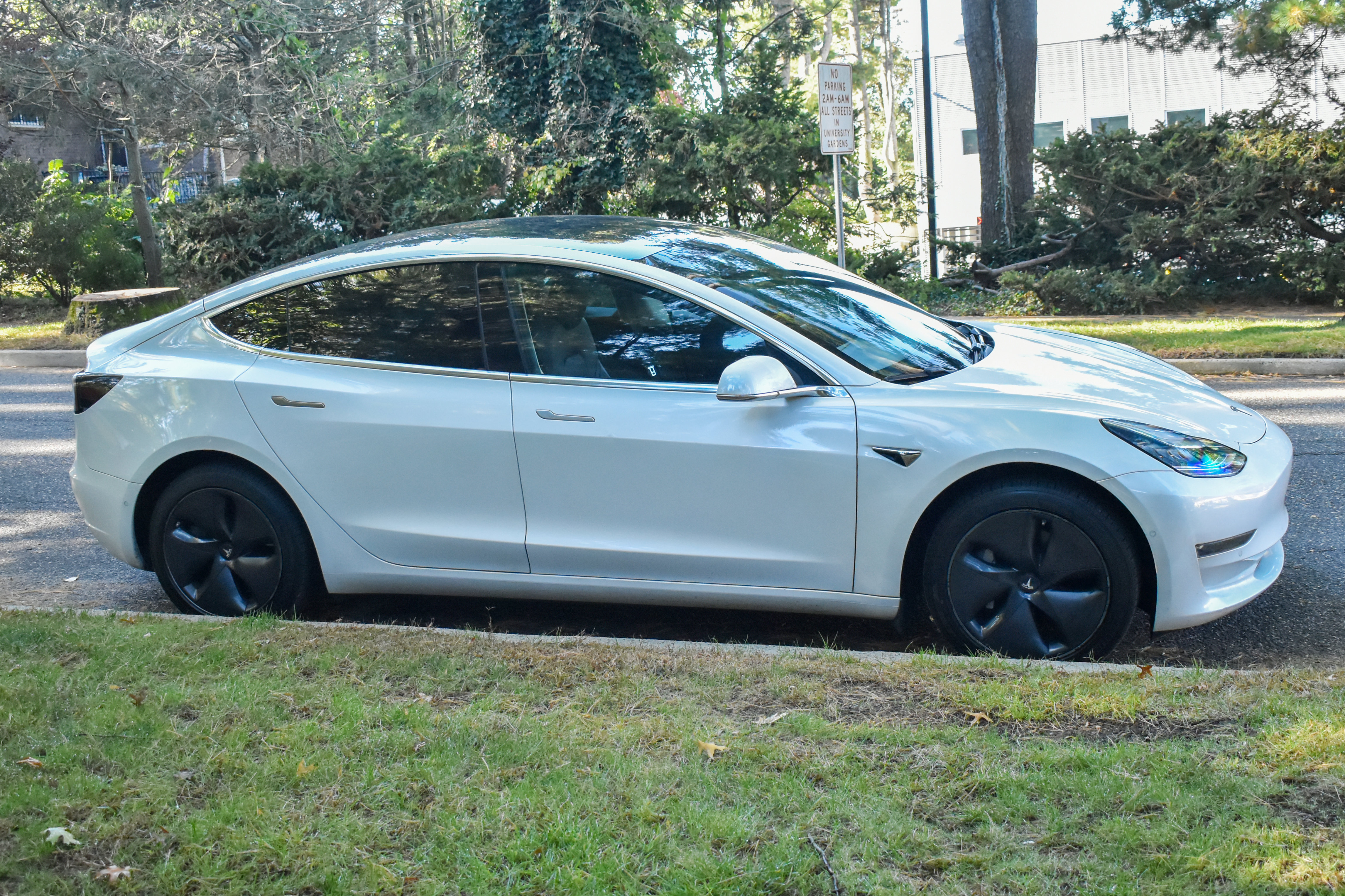 Used 2019 Tesla Model 3 Long Range RWD image 10
