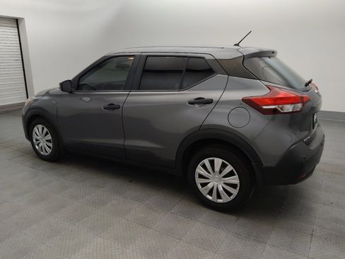 Used 2020 Nissan Kicks S image 3