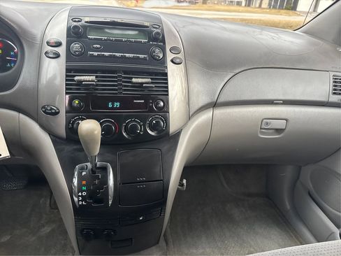 Used 2006 Toyota Sienna LE image 15