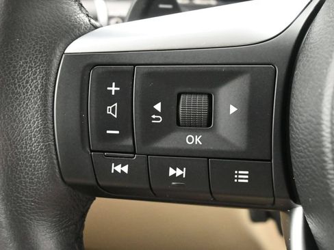 Used 2023 INFINITI QX60 Luxe w/ Cargo Package FWD image 7