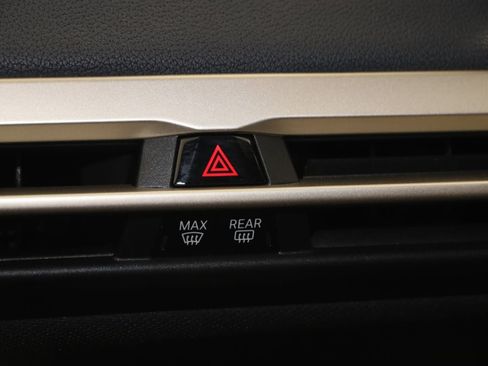 Used 2024 BMW iX xDrive50 w/ Premium Package AWD/4WD image 31
