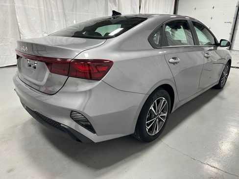 Used 2024 Kia Forte LXS image 7