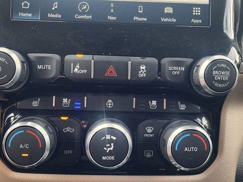 Used 2024 RAM 2500 Laramie w/ Safety Group AWD/4WD image 34