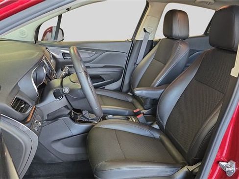 Used 2022 Buick Encore Preferred w/ Safety Package image 11